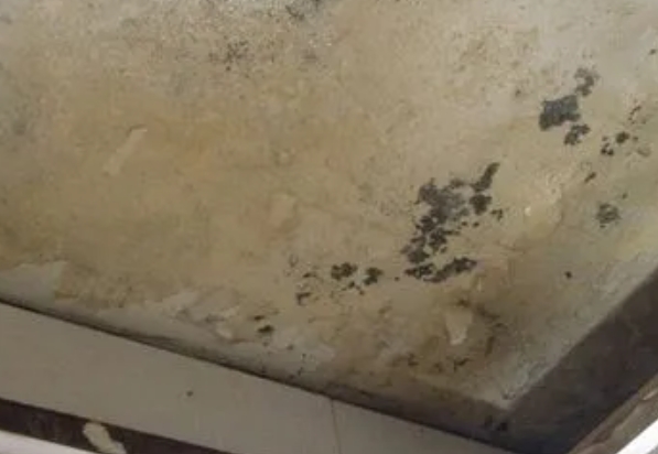 梅州阳台漏水维修公司分享下梅州卫生间渗水维修需要注意哪些问题。